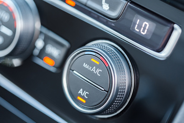 Garagiste spécialisé dans la recharge de climatisation pour voiture